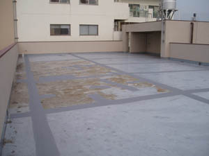 2005年の屋上防水工事 施工前
